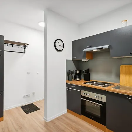 Long Stay Apartments With Kitchen & 24H Self Check-In شقة